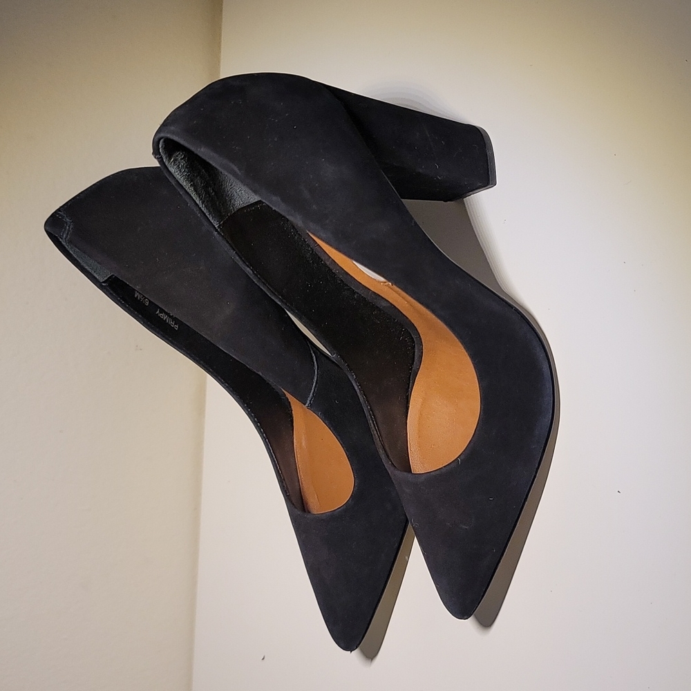 Shoes - Picture 2 of 5